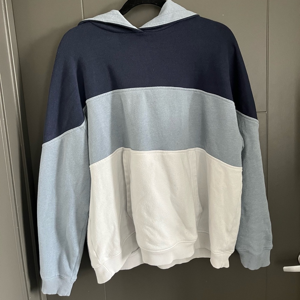 American Eagle Women’s Size Large Hooded Sweatshirt